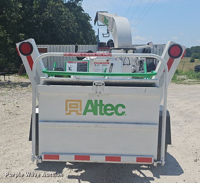 image for item DR3420 2011 Altec DC-1317  wood chipper