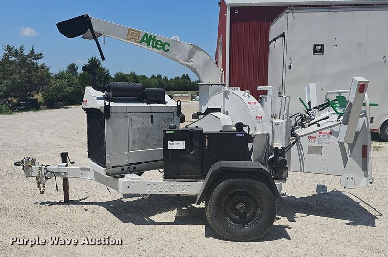 image for item DR3420 2011 Altec DC-1317  wood chipper