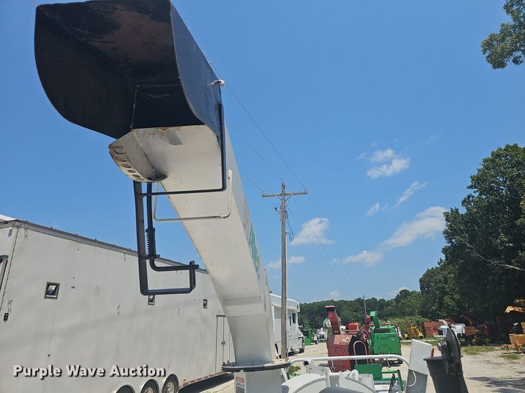 image for item DR3420 2011 Altec DC-1317  wood chipper