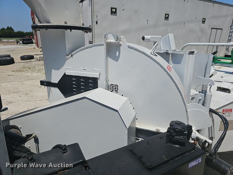 image for item DR3420 2011 Altec DC-1317  wood chipper