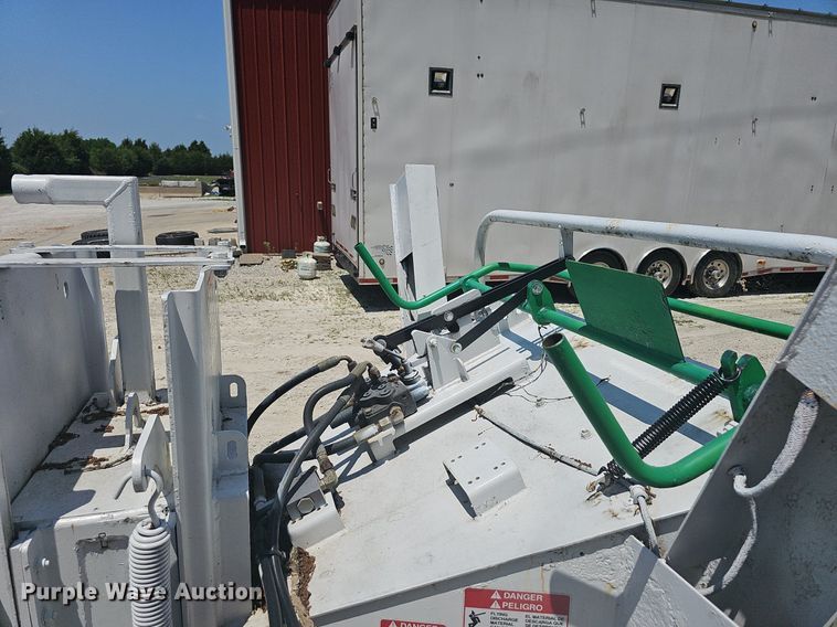 image for item DR3420 2011 Altec DC-1317  wood chipper