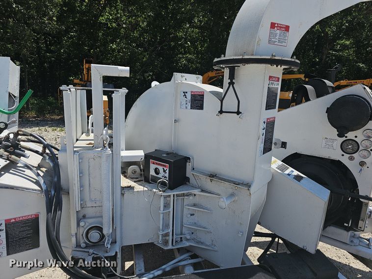 image for item DR3420 2011 Altec DC-1317  wood chipper