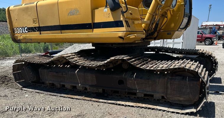 image for item DR7446 2000 John Deere 330LC  excavator