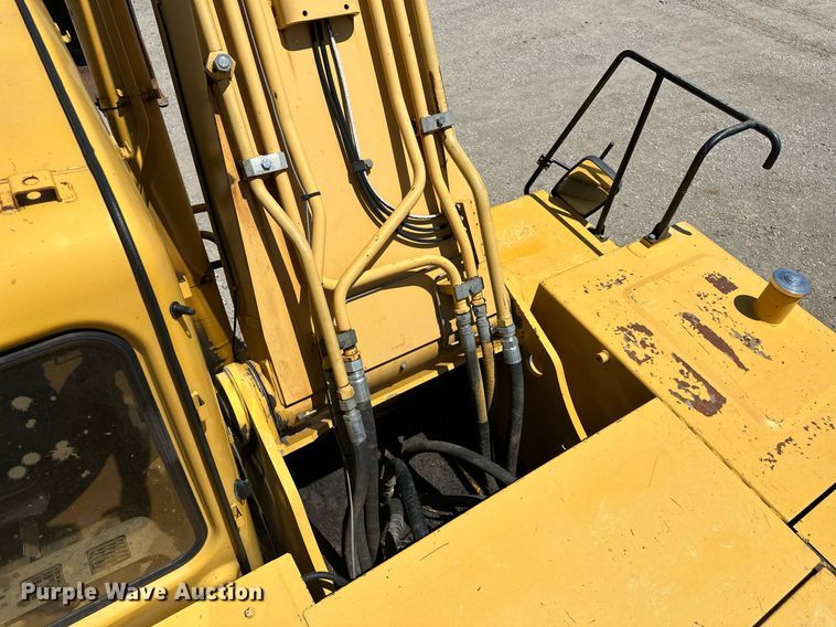 image for item DR7446 2000 John Deere 330LC  excavator