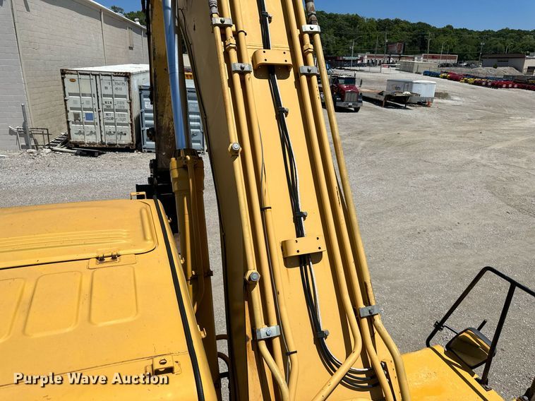 image for item DR7446 2000 John Deere 330LC  excavator