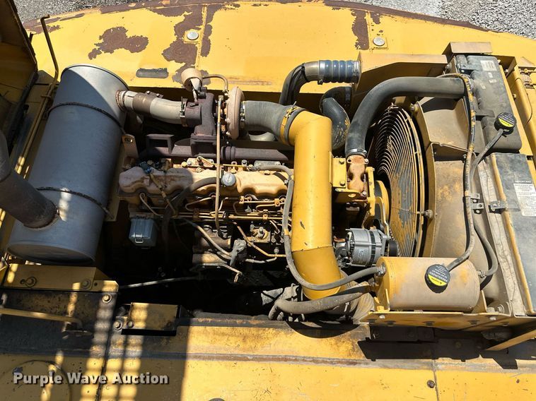 image for item DR7446 2000 John Deere 330LC  excavator