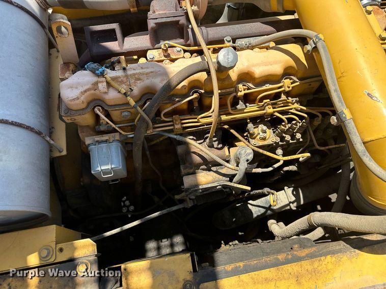 image for item DR7446 2000 John Deere 330LC  excavator