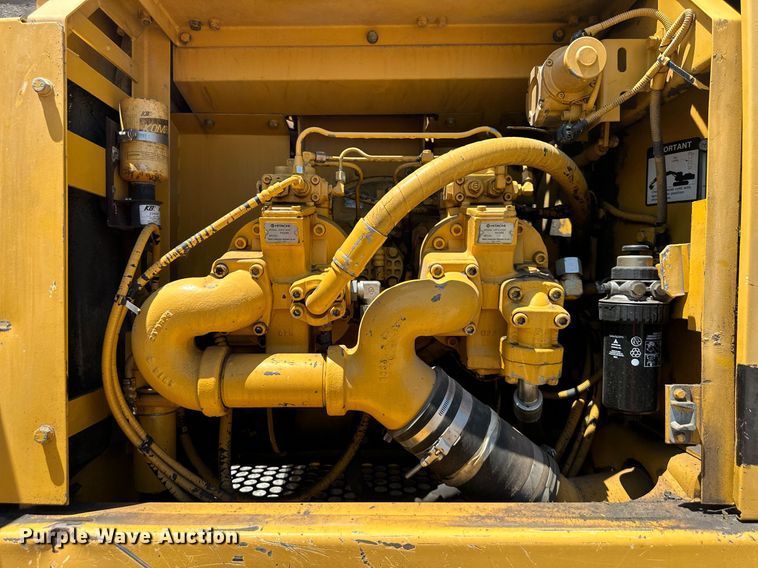 image for item DR7446 2000 John Deere 330LC  excavator