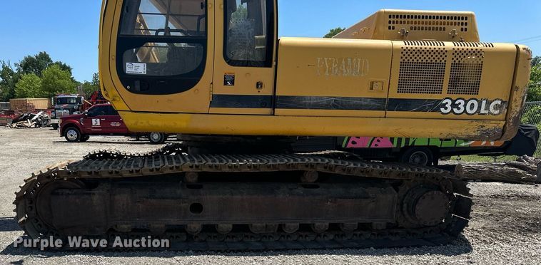 image for item DR7446 2000 John Deere 330LC  excavator