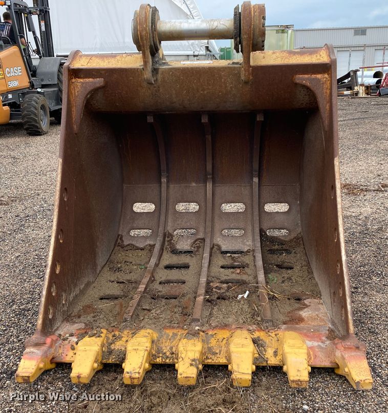image for item HN9912 Caterpillar  54"W excavator bucket
