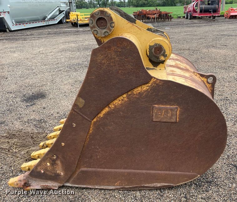 image for item HN9912 Caterpillar  54"W excavator bucket