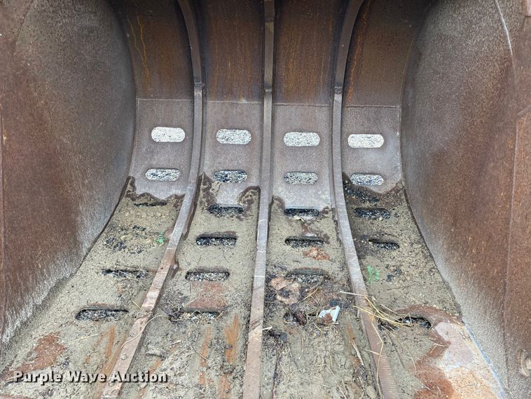 image for item HN9912 Caterpillar  54"W excavator bucket