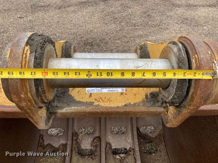 image for item HN9912 Caterpillar  54"W excavator bucket