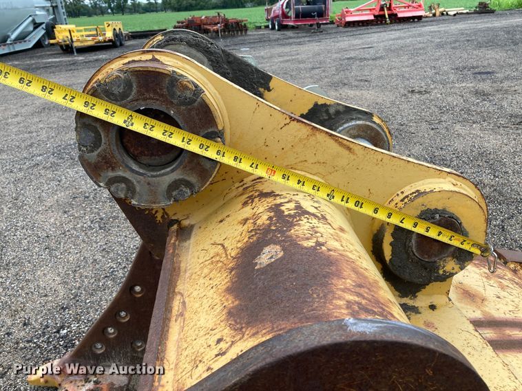 image for item HN9912 Caterpillar  54"W excavator bucket