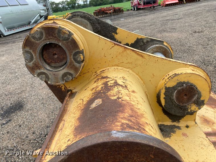 image for item HN9912 Caterpillar  54"W excavator bucket