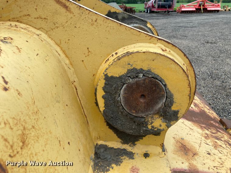 image for item HN9912 Caterpillar  54"W excavator bucket