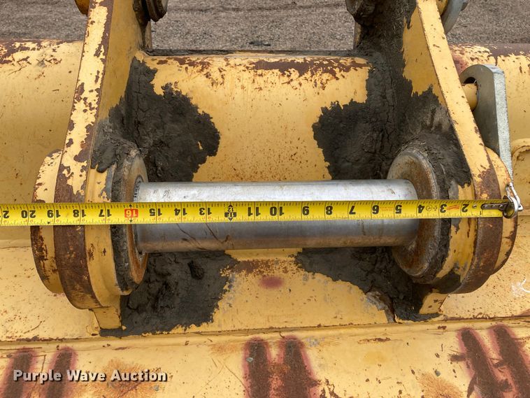 image for item HN9912 Caterpillar  54"W excavator bucket