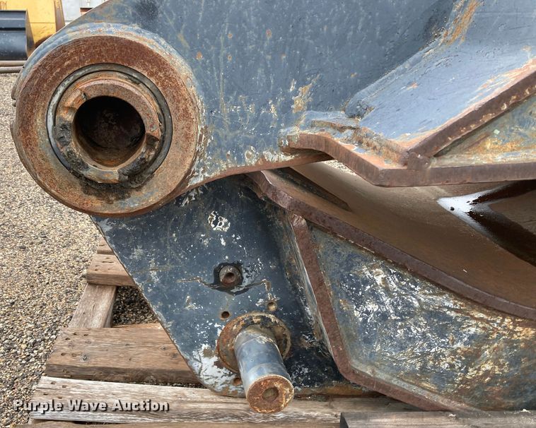 image for item HN9913 Caterpillar  50"W excavator grapple