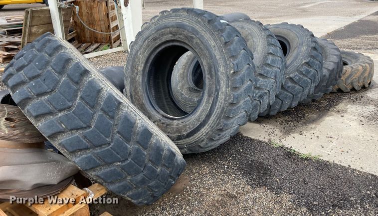 image for item HN9914 (6) motor grader tires