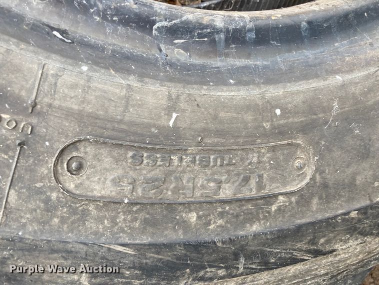 image for item HN9914 (6) motor grader tires