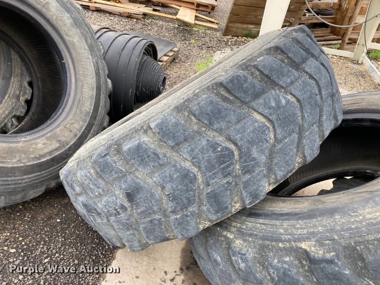 image for item HN9914 (6) motor grader tires