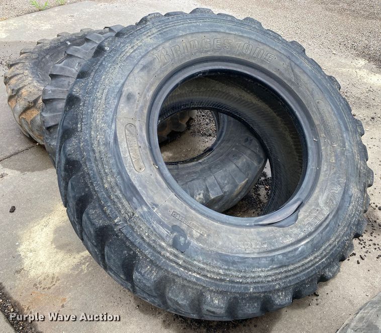 image for item HN9914 (6) motor grader tires