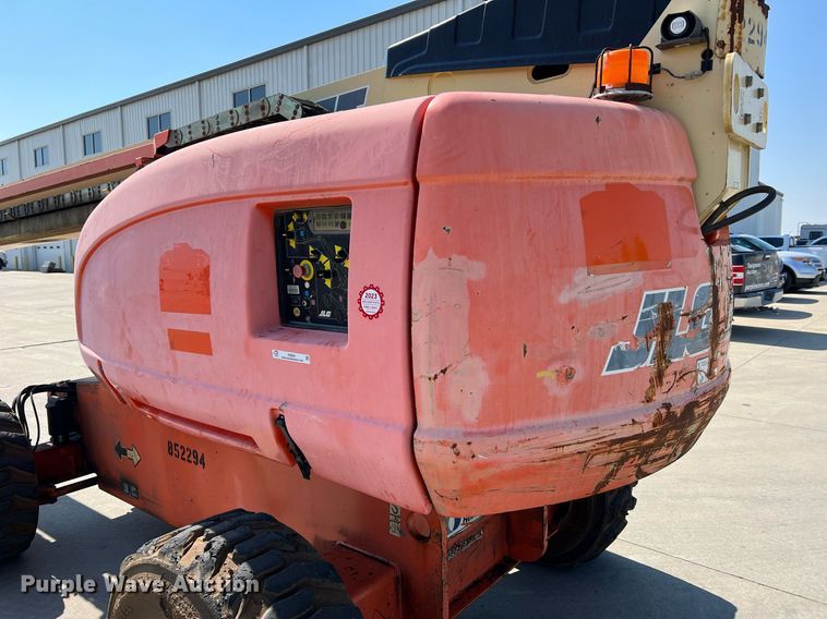 image for item II9241 2006 JLG 660SJ  boom lift