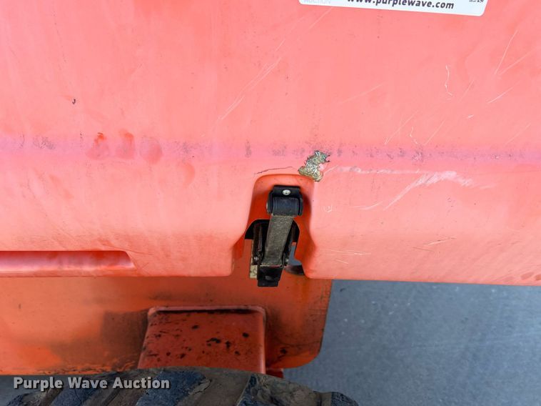 image for item II9241 2006 JLG 660SJ  boom lift