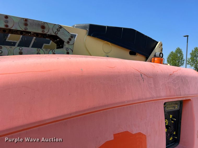 image for item II9241 2006 JLG 660SJ  boom lift