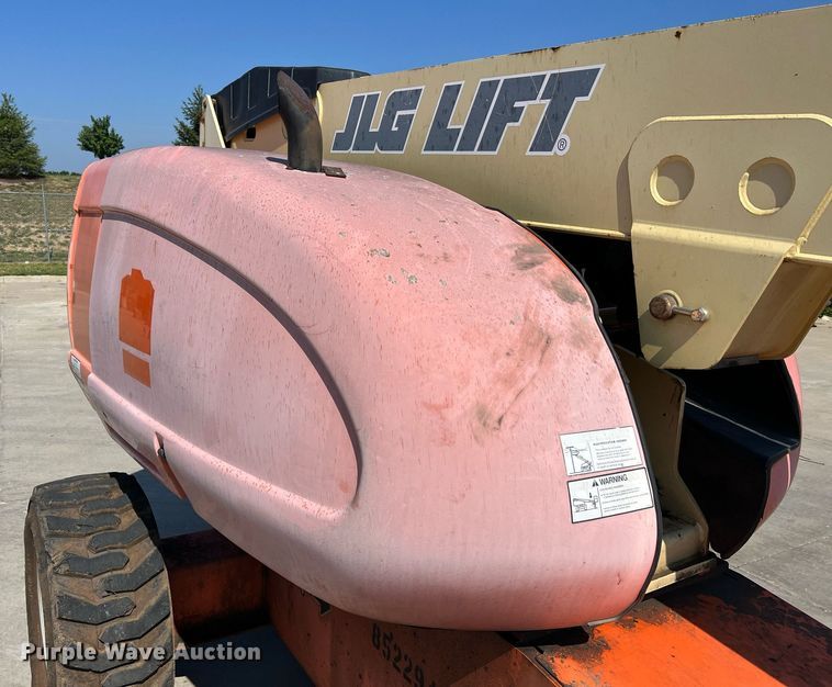image for item II9241 2006 JLG 660SJ  boom lift