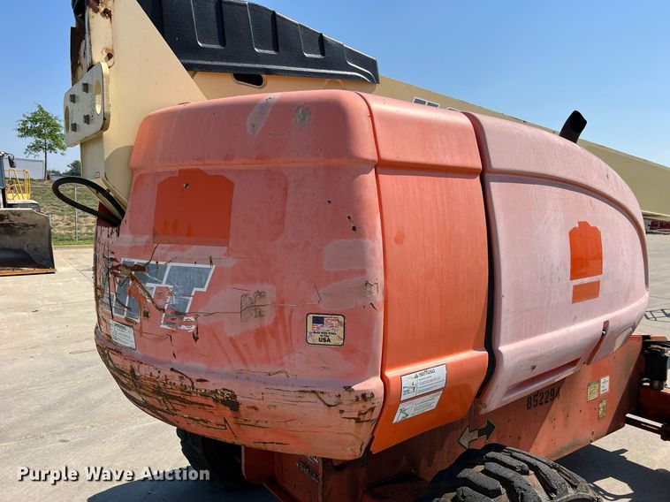 image for item II9241 2006 JLG 660SJ  boom lift