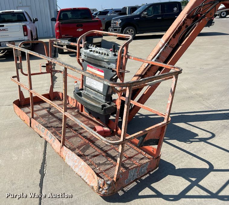 image for item II9241 2006 JLG 660SJ  boom lift
