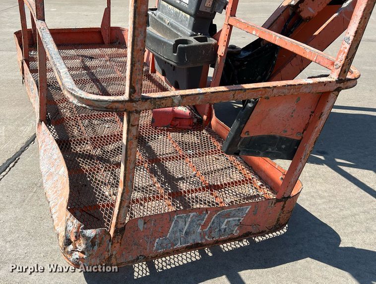 image for item II9241 2006 JLG 660SJ  boom lift