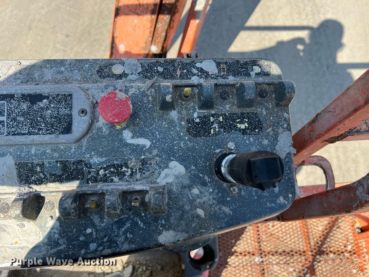 image for item II9241 2006 JLG 660SJ  boom lift