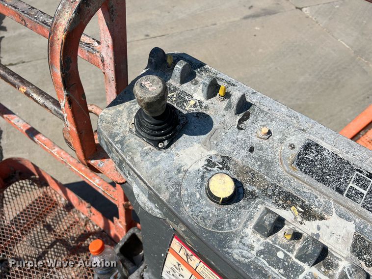 image for item II9241 2006 JLG 660SJ  boom lift