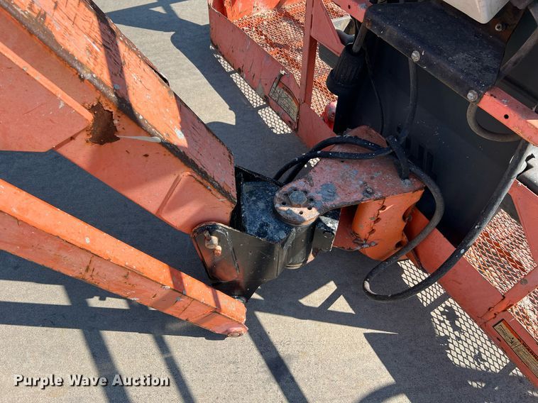 image for item II9241 2006 JLG 660SJ  boom lift