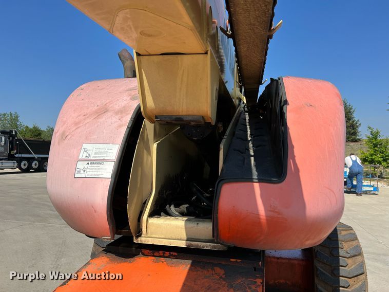 image for item II9241 2006 JLG 660SJ  boom lift