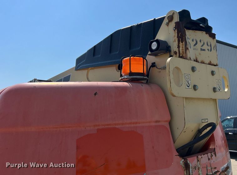 image for item II9241 2006 JLG 660SJ  boom lift