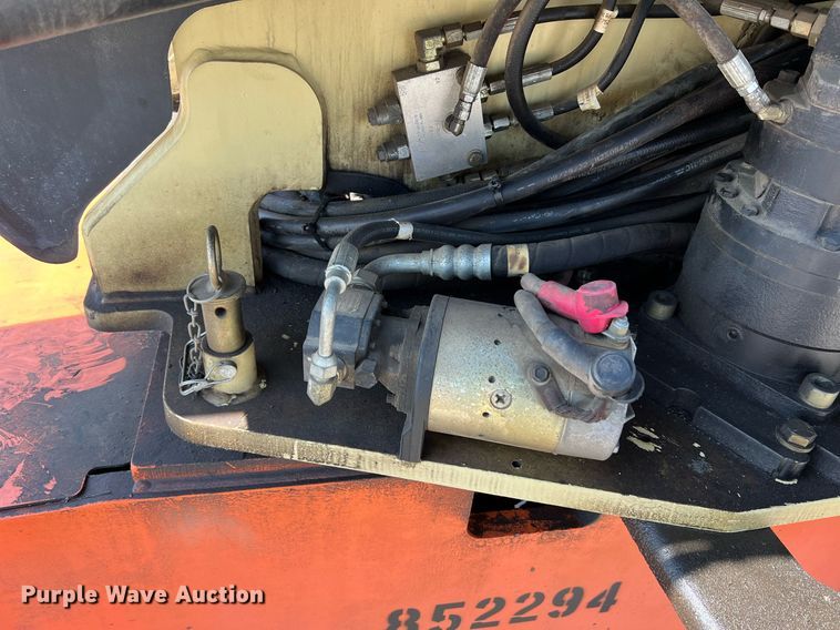 image for item II9241 2006 JLG 660SJ  boom lift