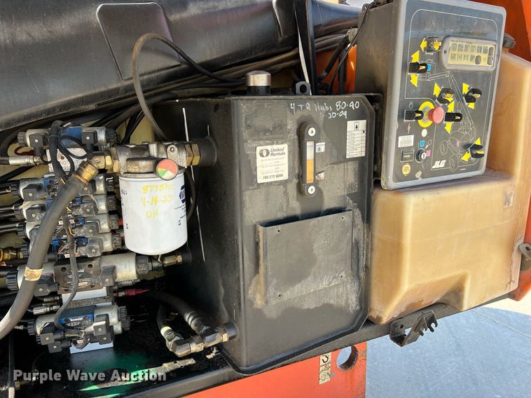 image for item II9241 2006 JLG 660SJ  boom lift