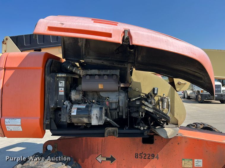 image for item II9241 2006 JLG 660SJ  boom lift