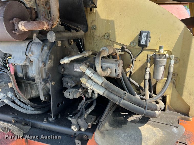 image for item II9241 2006 JLG 660SJ  boom lift