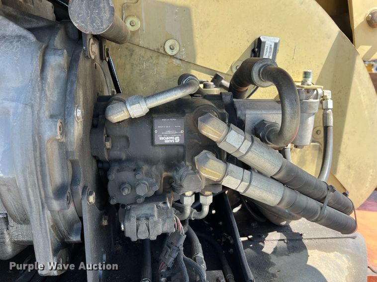 image for item II9241 2006 JLG 660SJ  boom lift