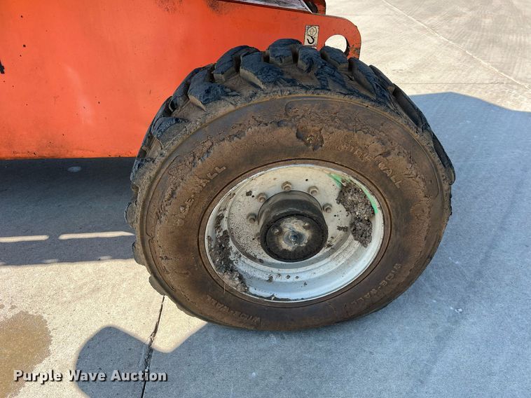 image for item II9241 2006 JLG 660SJ  boom lift