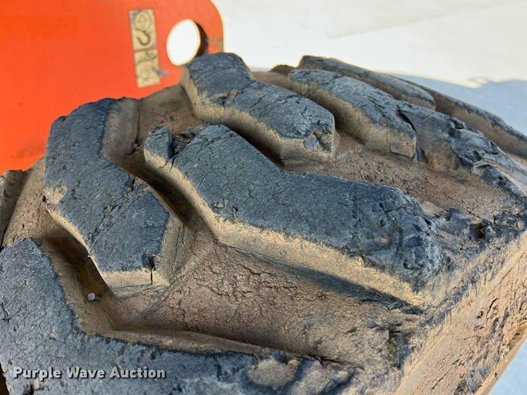 image for item II9241 2006 JLG 660SJ  boom lift