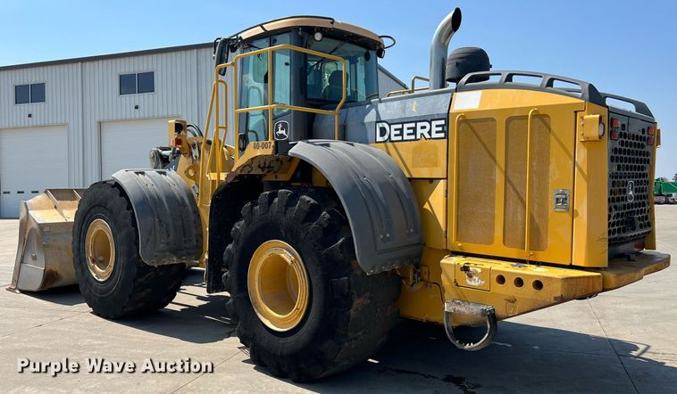 image for item II9243 2010 John Deere 824K  wheel loader