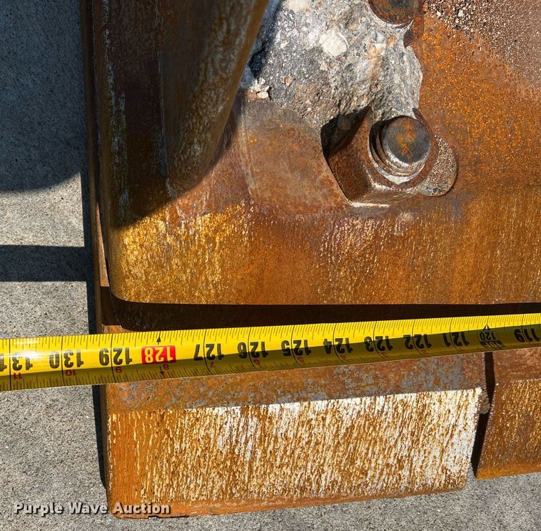 image for item II9243 2010 John Deere 824K  wheel loader