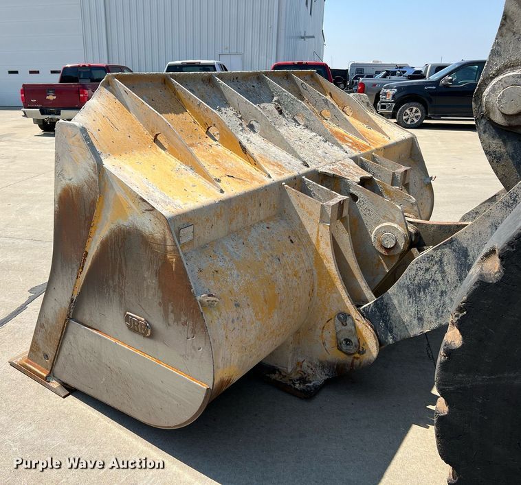 image for item II9243 2010 John Deere 824K  wheel loader