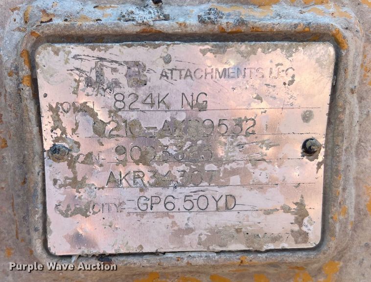 image for item II9243 2010 John Deere 824K  wheel loader