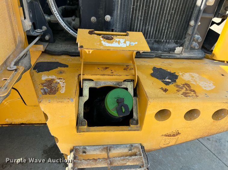 image for item II9243 2010 John Deere 824K  wheel loader